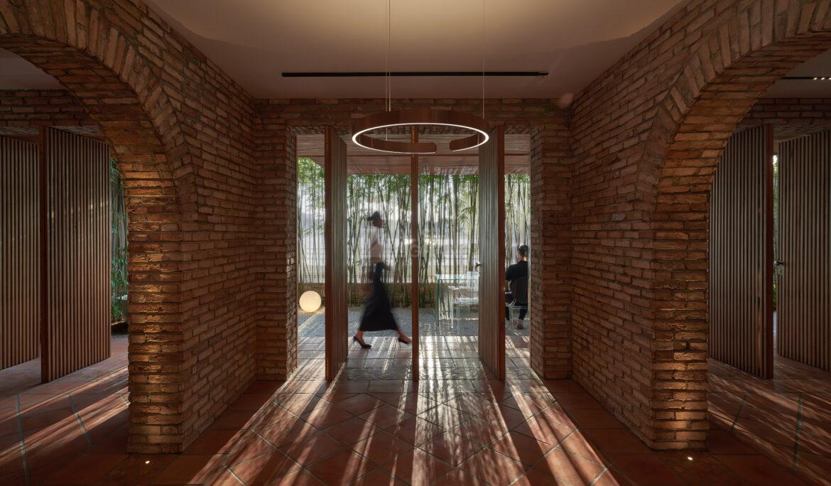 s-plus-six-senses-space-tran-vu-1